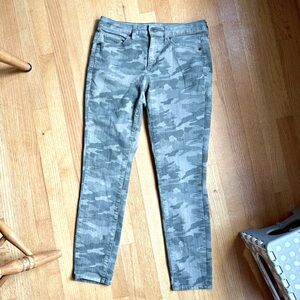 Camo high Rise Skinny Jeans